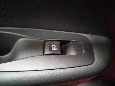 Tweedehands auto-onderdeel bediening links achterruiten voor renault kadjar intens oem iam-referenties 