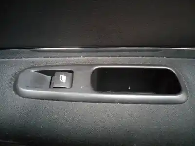 Recambio de automóvil de segunda mano de Mando Elevalunas Trasero Derecho para PEUGEOT 3008 Active referencias OEM IAM   