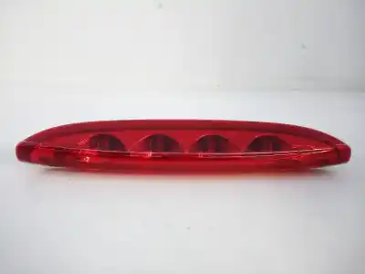 Pezzo di ricambio per auto di seconda mano Luce Freno Centrale per PEUGEOT 208 Active Riferimenti OEM IAM  E1-A4-35-1 