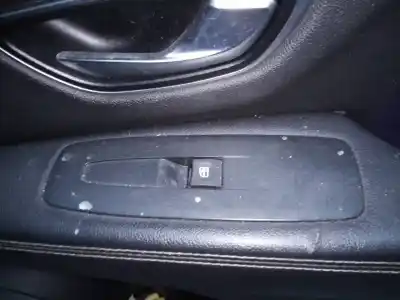 Pièce détachée automobile d'occasion Commande De Lève Vitre Arrière Droit pour RENAULT SCENIC II Grand Confort Expression Références OEM IAM   