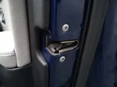 Peça sobressalente para automóvel em segunda mão fechadura da porta traseira direita por mercedes clase c (w205) lim. c 220 cdi bluetec (205.004) referências oem iam 
