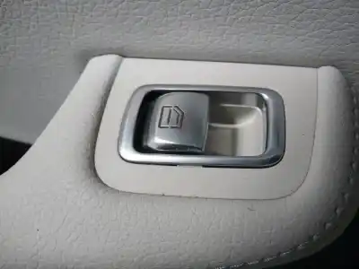 Peça sobressalente para automóvel em segunda mão botão / interruptor elevador vidro traseiro esquerdo por mercedes clase c (w205) lim. c 220 cdi bluetec (205.004) referências oem iam 