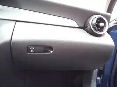 Peça sobressalente para automóvel em segunda mão porta luvas por mercedes clase c (w205) lim. c 220 cdi bluetec (205.004) referências oem iam 