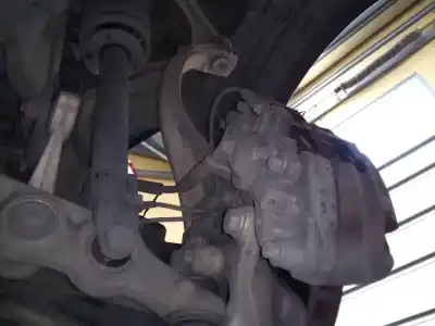 Peça sobressalente para automóvel em segunda mão manga de eixo dianteira direita por mercedes clase c (w205) lim. c 220 cdi bluetec (205.004) referências oem iam 
