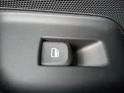 Peça sobressalente para automóvel em segunda mão botão / interruptor elevador vidro traseiro direito por audi a3 sportback (8vf) 35 tfsi s line referências oem iam 