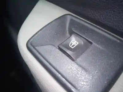Автозапчастина б/у передній правий віконний вимикач для DACIA LODGY Ambiance Посилання на OEM IAM   