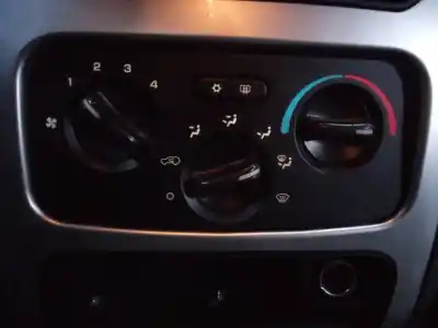 Peça sobressalente para automóvel em segunda mão comando de sofagem (chauffage / ar condicionado)  por chrysler jeep cherokee (kj) 2.8 crd extreme referências oem iam 