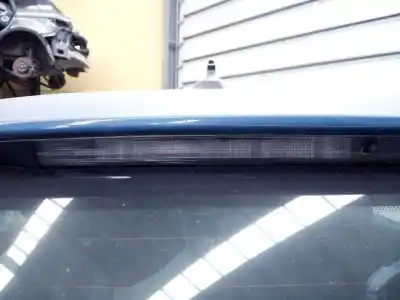 Peça sobressalente para automóvel em segunda mão farolim de travão central por renault zoe bose referências oem iam 