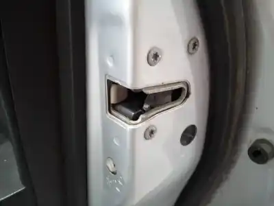 Peça sobressalente para automóvel em segunda mão fechadura da porta traseira direita por chrysler jeep compass limited referências oem iam 