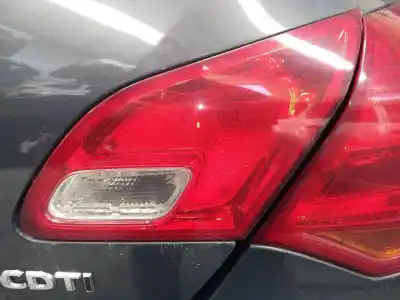 Piesă de schimb auto la mâna a doua Lampã Spate Dreapta în Usã pentru OPEL ASTRA J LIM. Excellence Referințe OEM IAM   