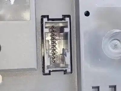 Peça sobressalente para automóvel em segunda mão quadrante por bmw serie 1 berlina (e81/e87) 120i referências oem iam 403203500 e3-a2-25-2 918732401