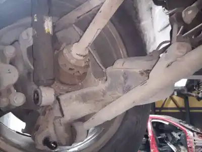 Peça sobressalente para automóvel em segunda mão manga de eixo traseira esquerda por toyota rav 4 (a2) 2.0 d-4d executive 4x4 (2003->) referências oem iam 