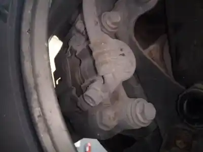 Peça sobressalente para automóvel em segunda mão pinça de travão traseira esquerda por toyota rav 4 (a2) 2.0 d-4d executive 4x4 (2003->) referências oem iam 