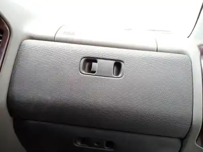 Автозапчастина б/у бардачок для mitsubishi montero (v60/v70) 3.2 di-d avance посилання на oem iam 