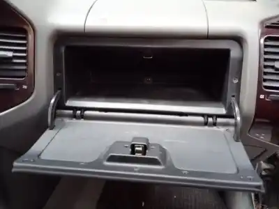 Автозапчастина б/у бардачок для mitsubishi montero (v60/v70) 3.2 di-d avance посилання на oem iam   
