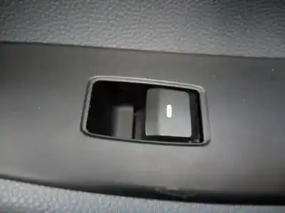 Pezzo di ricambio per auto di seconda mano interruttore alzacristalli anteriore destro per hyundai i20 trend blue riferimenti oem iam 