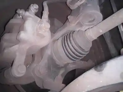 Pezzo di ricambio per auto di seconda mano attacco anteriore destro per hyundai i20 trend blue riferimenti oem iam 