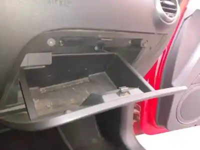 Автозапчастина б/у бардачок для seat leon (1p1) reference посилання на oem iam   