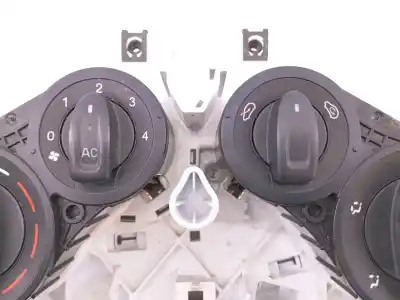 Peça sobressalente para automóvel em segunda mão comando de sofagem (chauffage / ar condicionado)  por ford ka (ccu) titanium+ referências oem iam  e3-b3-34-4 