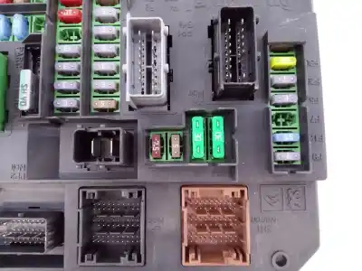 Second-hand car spare part fuse box unit for citroen c4 lim. business oem iam references 9665547480 e3-b2-35-2 
