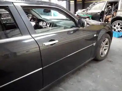 Автозапчастина б/у передні праві двері для chrysler 300 c 3.0 crd посилання на oem iam   