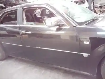 Автозапчастина б/у передні праві двері для chrysler 300 c 3.0 crd посилання на oem iam   