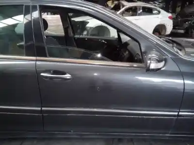 Автозапчастина б/у передні праві двері для mercedes-benz clase c (w203) berlina 270 cdi (203.016) посилання на oem iam 