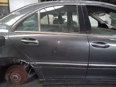 Автозапчастина б/у двері задні праві для mercedes-benz clase c (w203) berlina 270 cdi (203.016) посилання на oem iam 