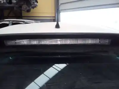 Peça sobressalente para automóvel em segunda mão farolim de travão central por citroen c4 lim. feel edition referências oem iam 