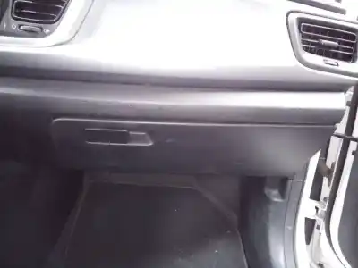 Pezzo di ricambio per auto di seconda mano scatola di guanti per kia rio (yb) concept riferimenti oem iam 