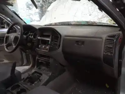 Автозапчастина б/у панель приладів для mitsubishi montero (v60/v70) 2.5 tdi sahel посилання на oem iam 