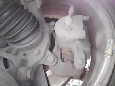 Peça sobressalente para automóvel em segunda mão pinça de travão dianteira esquerda por hyundai i40 comfort referências oem iam 