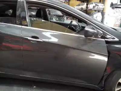 Peça sobressalente para automóvel em segunda mão porta dianteira direita por hyundai i40 comfort referências oem iam 