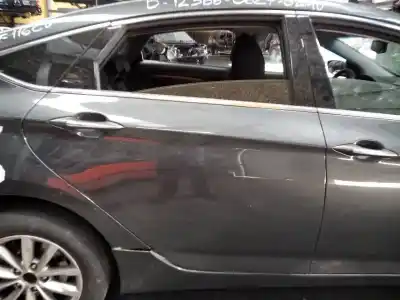 Peça sobressalente para automóvel em segunda mão porta do automóvel traseira direita por hyundai i40 comfort referências oem iam 