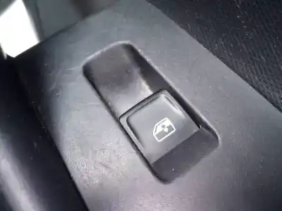 Peça sobressalente para automóvel em segunda mão botão / interruptor elevador vidro traseiro direito por skoda rapid active referências oem iam 