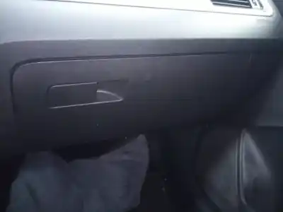 Peça sobressalente para automóvel em segunda mão porta luvas por skoda rapid active referências oem iam 