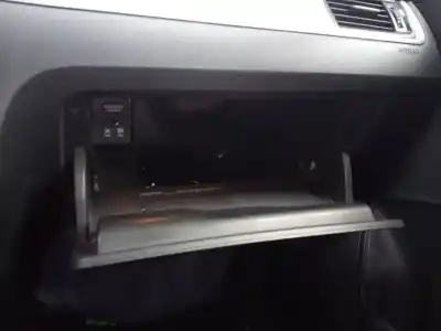 Peça sobressalente para automóvel em segunda mão porta luvas por skoda rapid active referências oem iam   