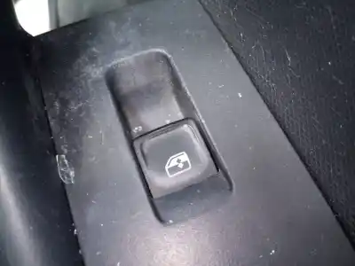 Pezzo di ricambio per auto di seconda mano INTERRUTTORE ALZACRISTALLI ANTERIORE DESTRO per SKODA RAPID  Riferimenti OEM IAM   