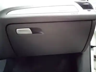Автозапчасти б/у бардачок за AUDI Q5 (8R) 2.0 TDI (125kW) ссылки OEM IAM   
