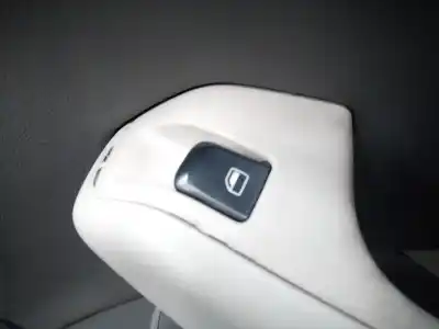 Автозапчасти б/у выключатель переднего правого окна за AUDI Q5 (8R) 2.0 TDI (125kW) ссылки OEM IAM   