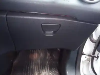 Автозапчастина б/у бардачок для FORD FIESTA (CB1) Trend Посилання на OEM IAM   