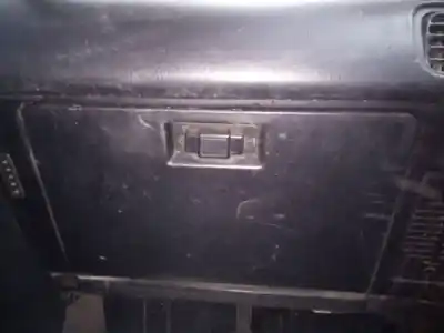 Автозапчастина б/у бардачок для MITSUBISHI GALLOPER (HYUNDAI) 2.5 Turbodiesel Посилання на OEM IAM   
