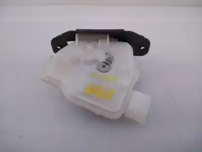 Second-hand car spare part trunk lock for toyota auris active oem iam references  e2-b4-61-2 