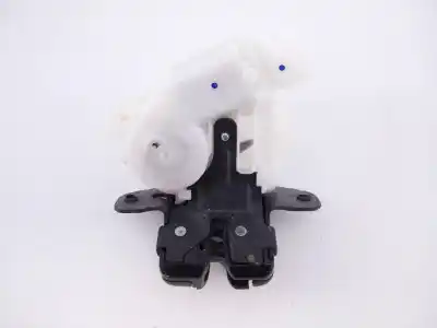 Second-hand car spare part trunk lock for toyota auris active oem iam references  e2-b4-61-2 