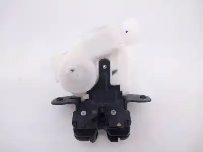 Second-hand car spare part trunk lock for toyota auris active oem iam references  e2-b4-60-1 