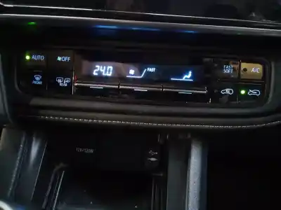 Peça sobressalente para automóvel em segunda mão comando de sofagem (chauffage / ar condicionado) por toyota auris active referências oem iam 5590002c60 e3-b2-18-1 