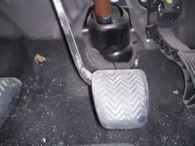 Second-hand car spare part brake pedal for toyota auris active oem iam references 