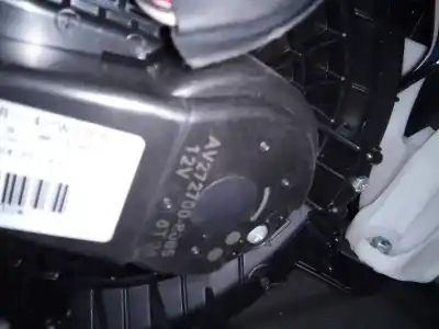 Peça sobressalente para automóvel em segunda mão ventilador de aquecimento por toyota auris active referências oem iam av272700p085  