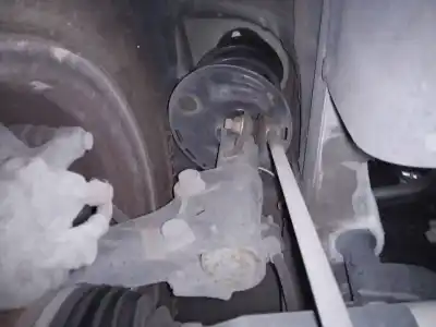 Second-hand car spare part front right shock absorber for toyota auris active oem iam references 