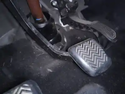 Second-hand car spare part brake pedal for toyota auris active oem iam references 
